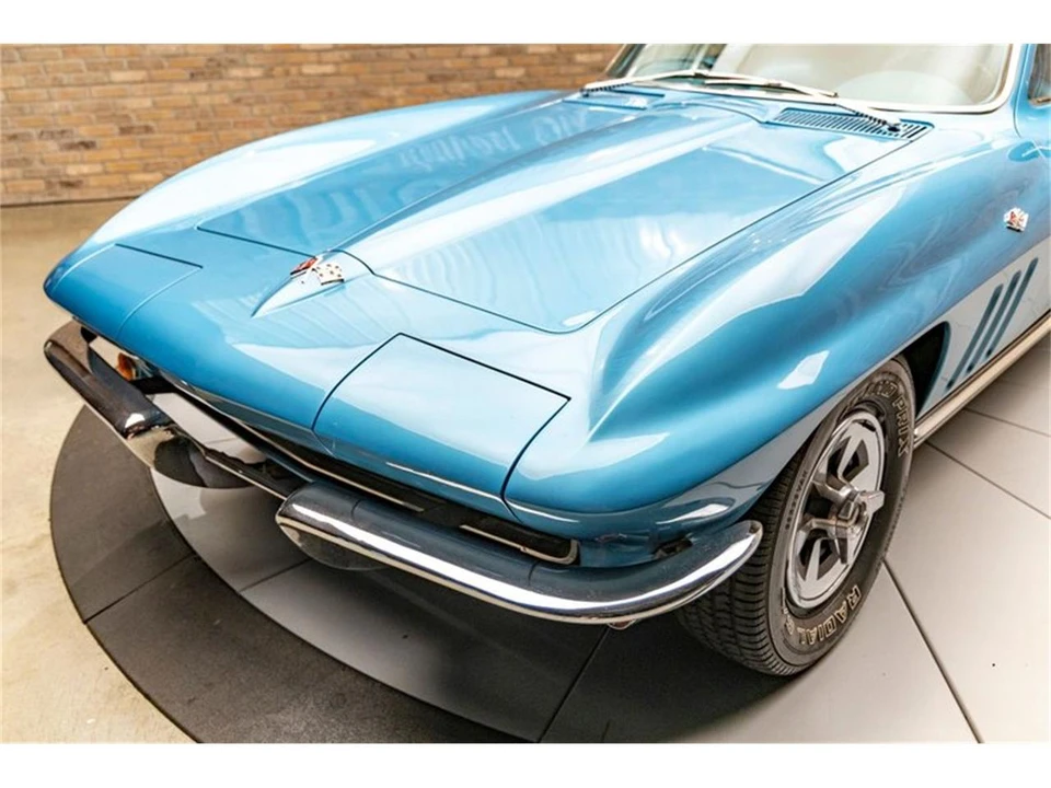 1965 Chevrolet Corvette C2 - Image 19 of 31