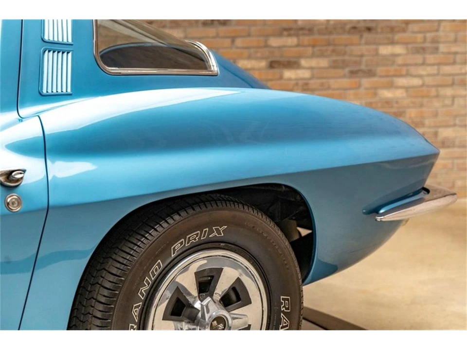 1965 Chevrolet Corvette C2 - Image 25 of 31