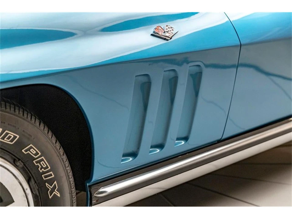 1965 Chevrolet Corvette C2 - Image 22 of 31