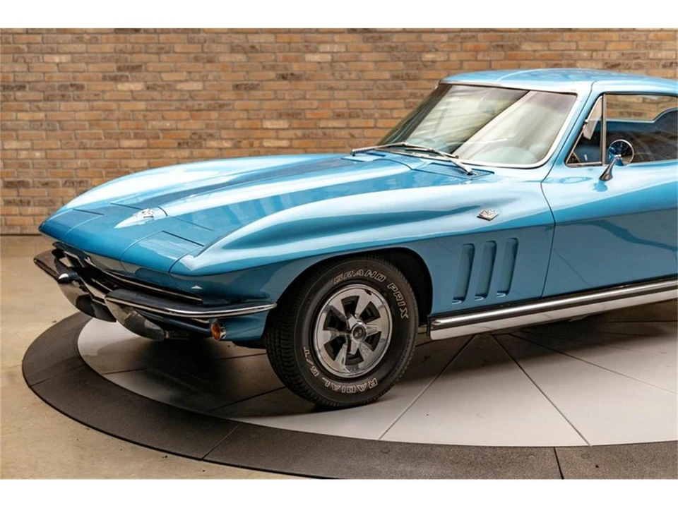 1965 Chevrolet Corvette C2 - Image 7 of 31