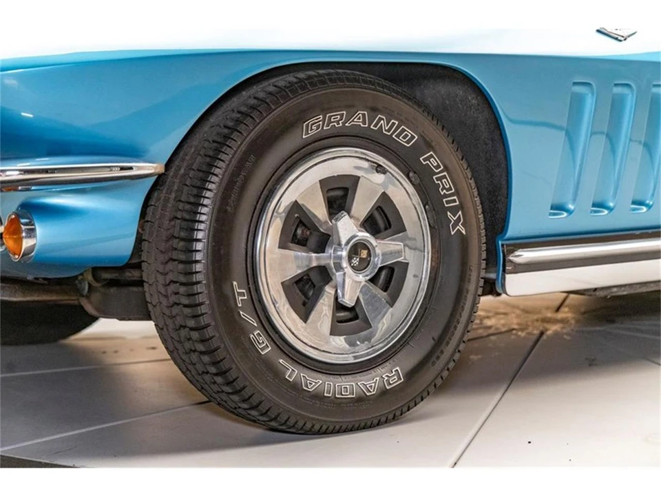 1965 Chevrolet Corvette C2 - Image 13 of 31