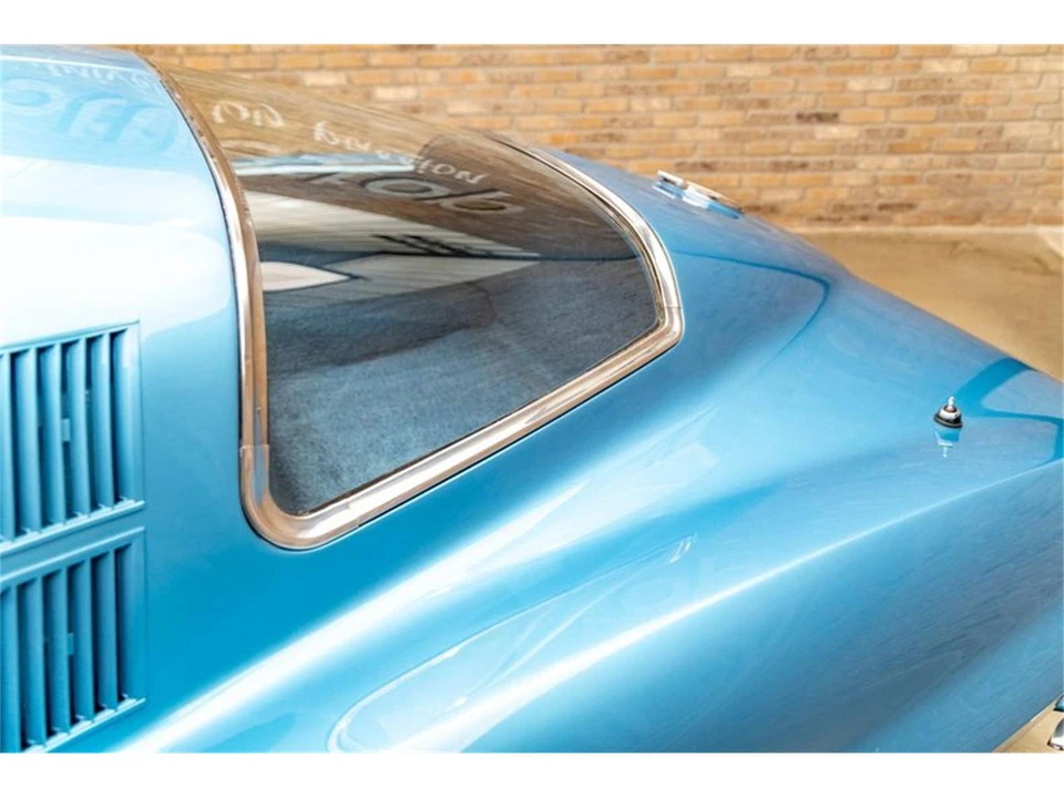 1965 Chevrolet Corvette C2 - Image 26 of 31
