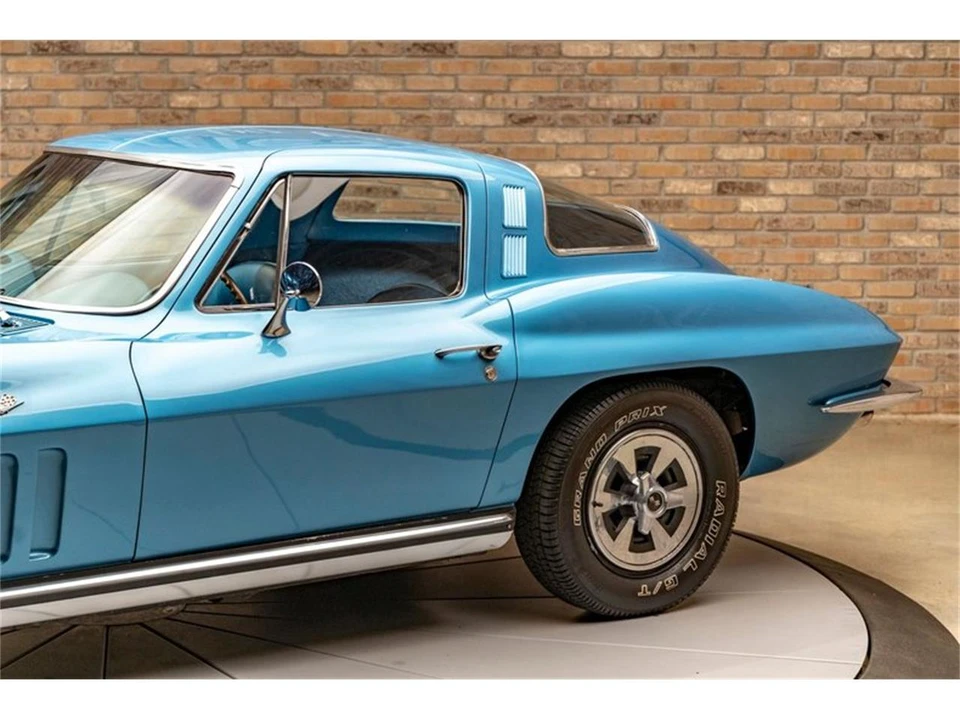 1965 Chevrolet Corvette C2 - Image 8 of 31
