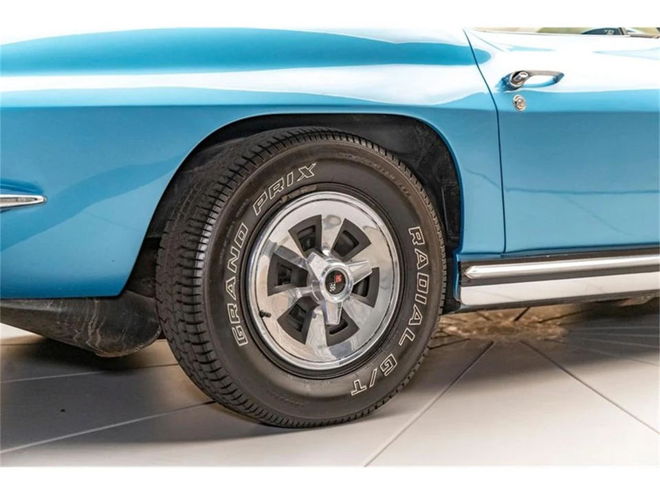1965 Chevrolet Corvette C2 - Image 15 of 31
