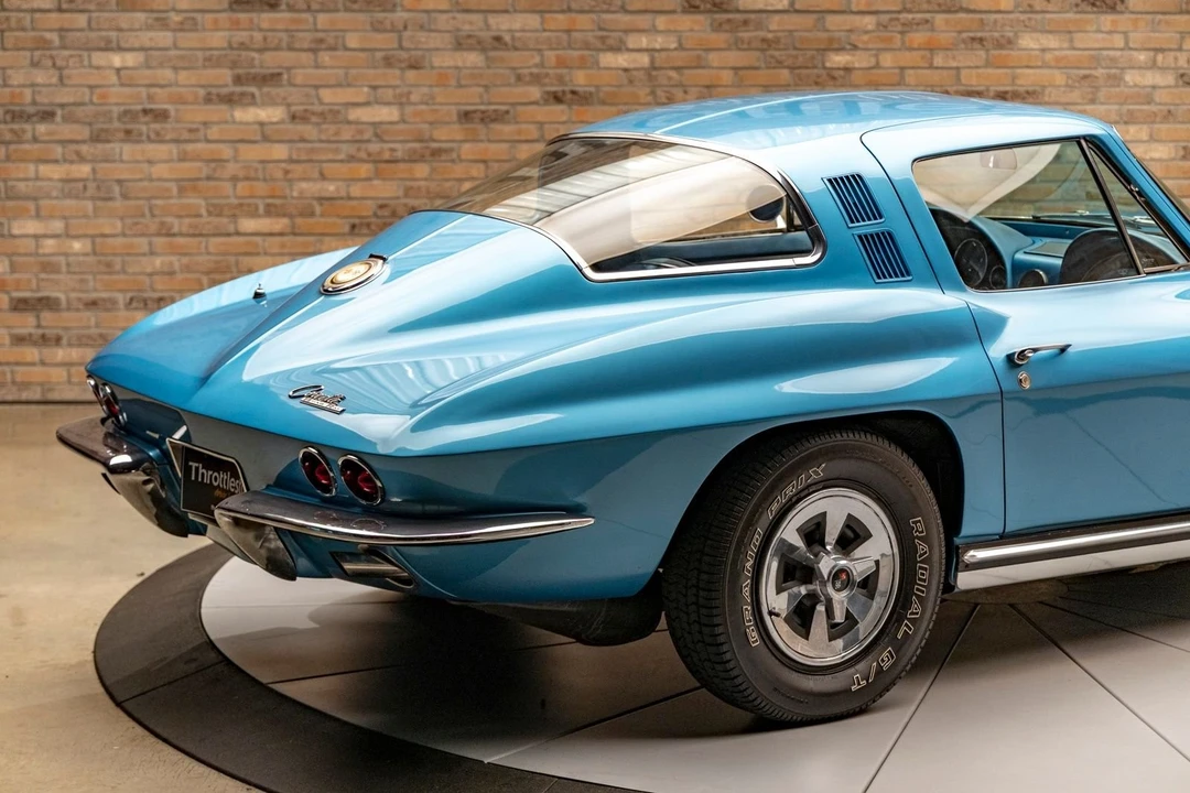 1965 Chevrolet Corvette C2 - Image 9 of 24