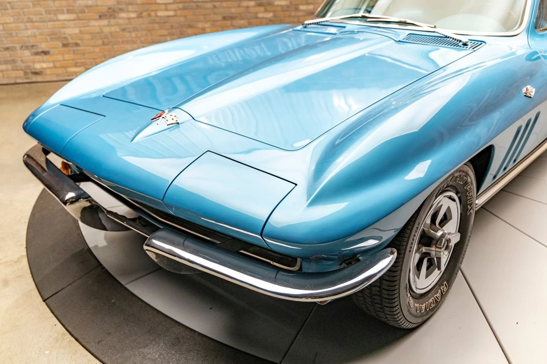 1965 Chevrolet Corvette C2 - Image 19 of 24