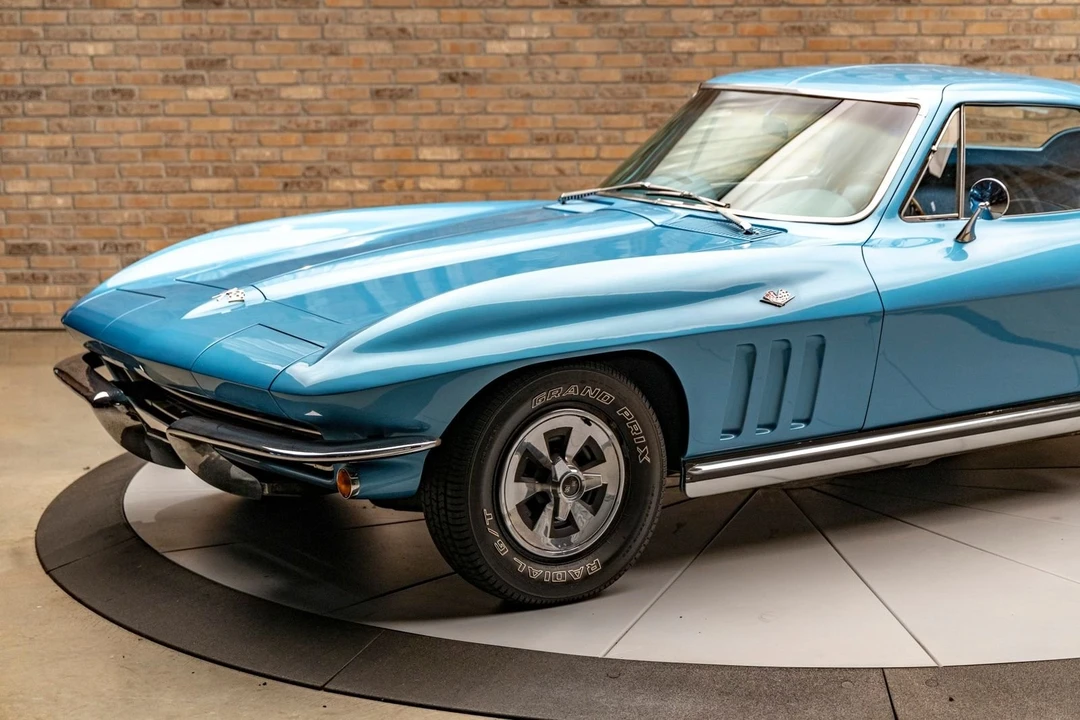 1965 Chevrolet Corvette C2 - Image 7 of 24