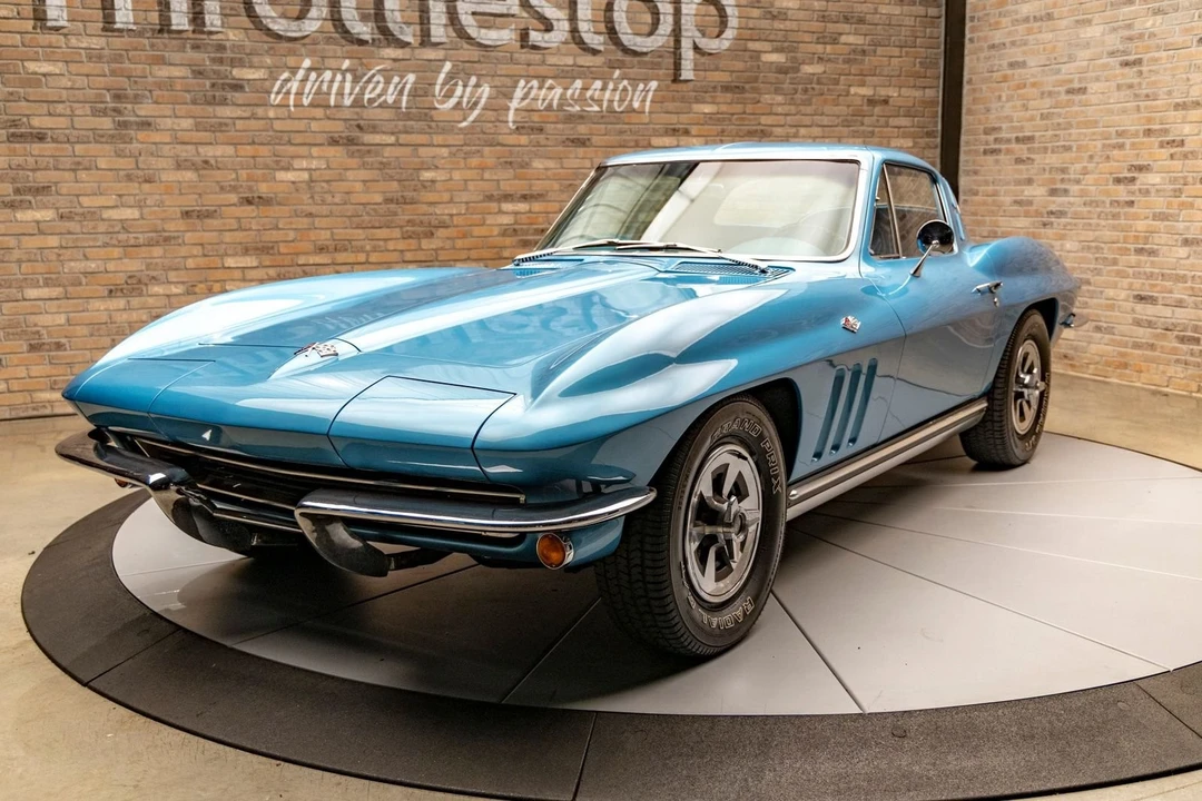 1965 Chevrolet Corvette C2 - Image 11 of 24