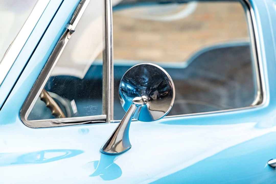 1965 Chevrolet Corvette C2 - Image 23 of 24
