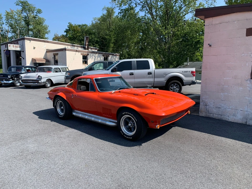 1965 Chevrolet Corvette C2 - Image 5 of 21