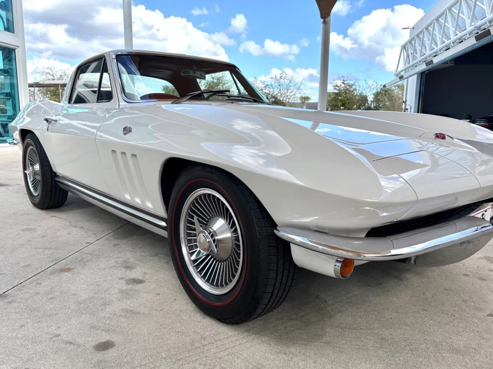 1965 Chevrolet Corvette C2 - Image 19 of 21