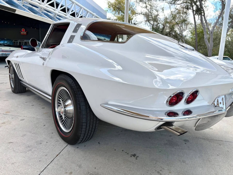 1965 Chevrolet Corvette C2 - Image 15 of 21