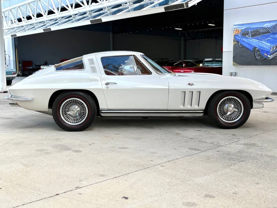 1965 Chevrolet Corvette C2 - Image 5 of 21