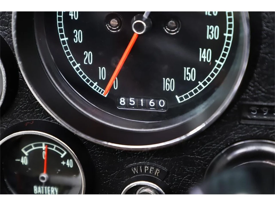 1965 Chevrolet Corvette C2 - Image 3 of 31