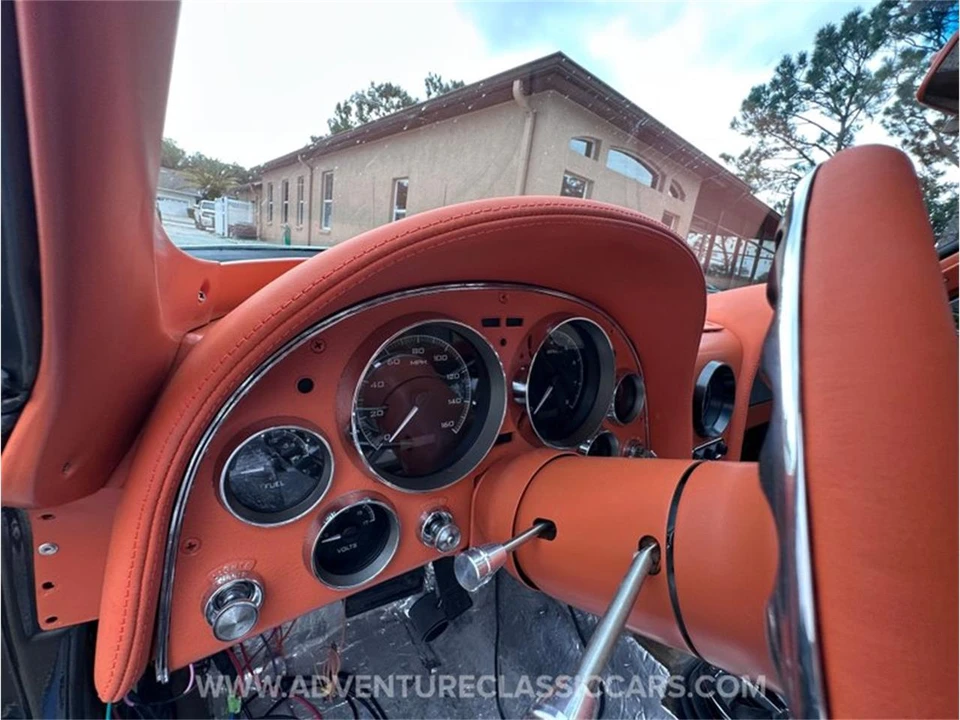 1965 Chevrolet Corvette C2 - Image 25 of 31