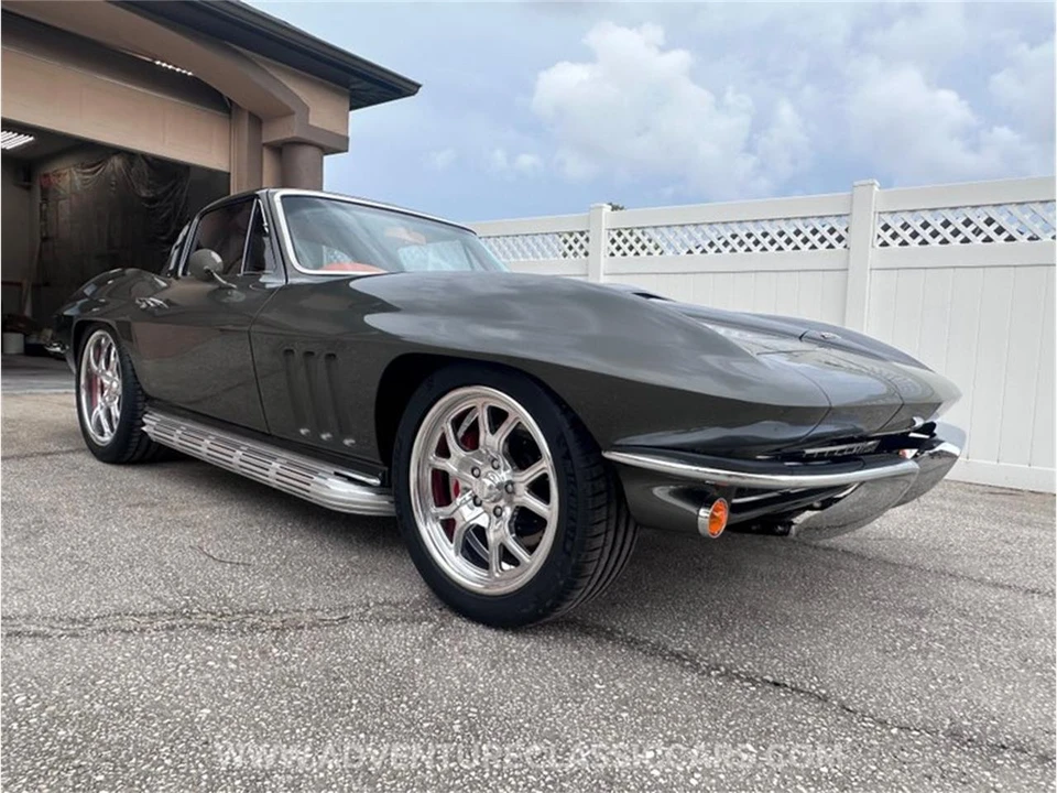 1965 Chevrolet Corvette C2 - Image 4 of 31