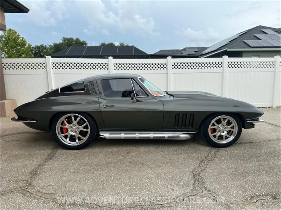1965 Chevrolet Corvette C2 - Image 3 of 31