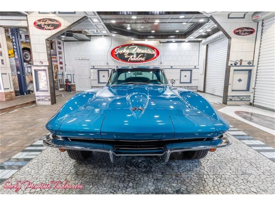 1965 Chevrolet Corvette C2 - Image 10 of 31