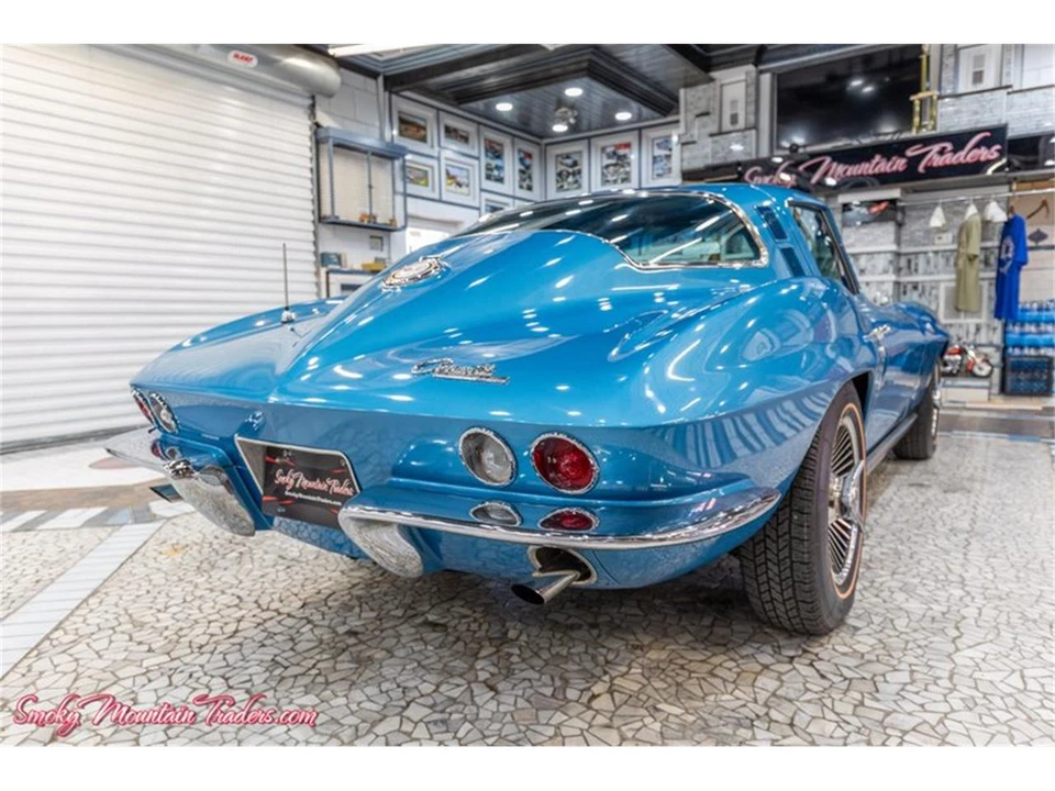 1965 Chevrolet Corvette C2 - Image 25 of 31