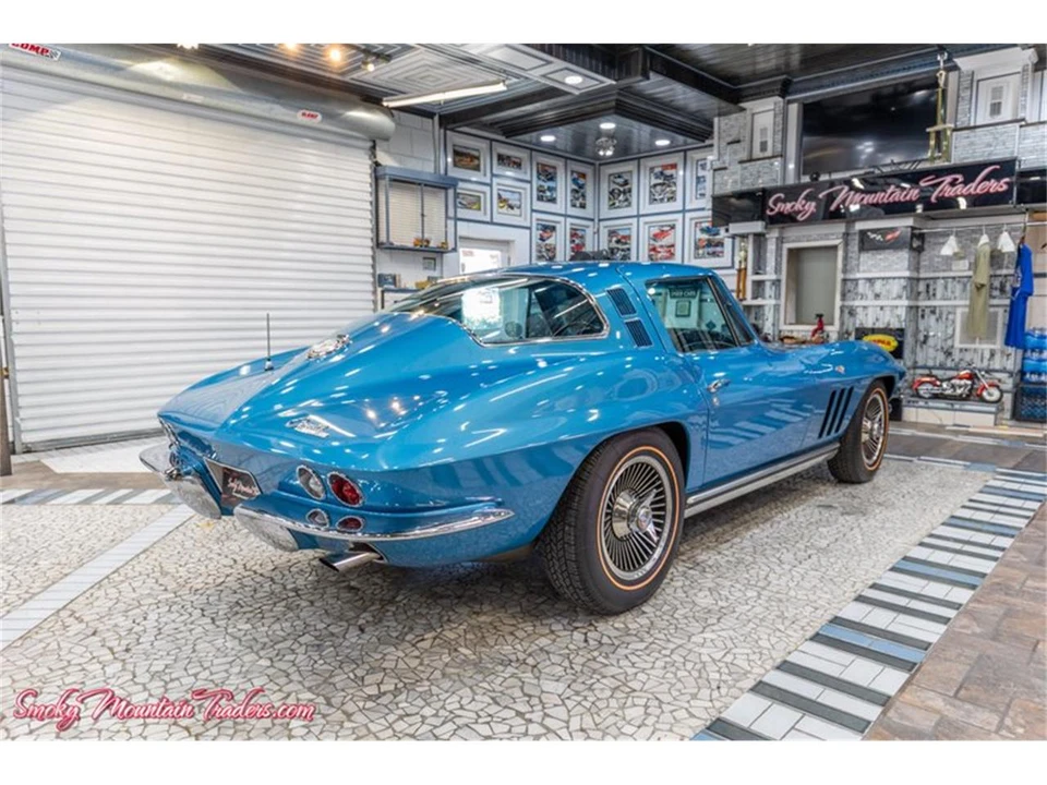1965 Chevrolet Corvette C2 - Image 23 of 31