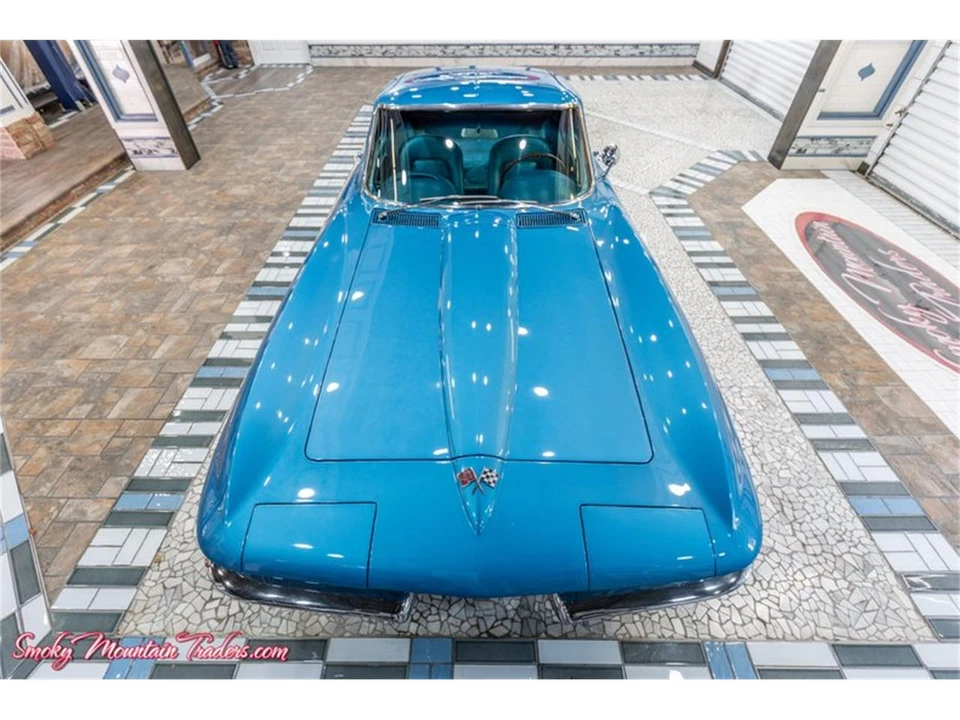 1965 Chevrolet Corvette C2 - Image 11 of 31