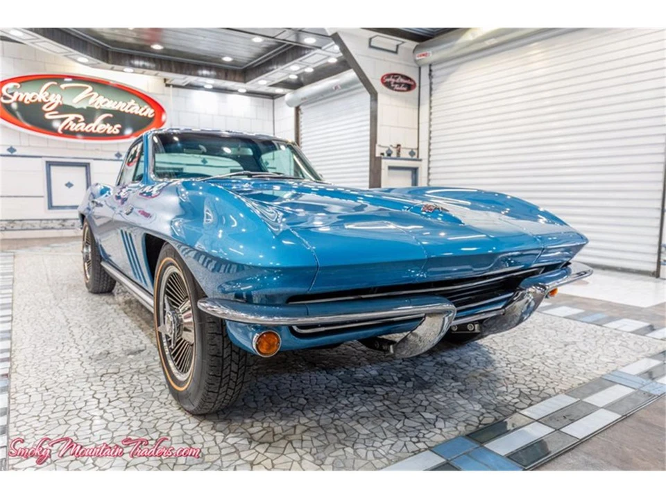 1965 Chevrolet Corvette C2 - Image 15 of 31