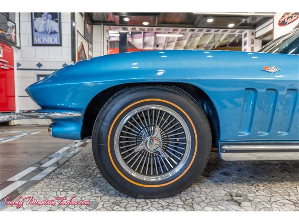 1965 Chevrolet Corvette C2 - Image 8 of 31