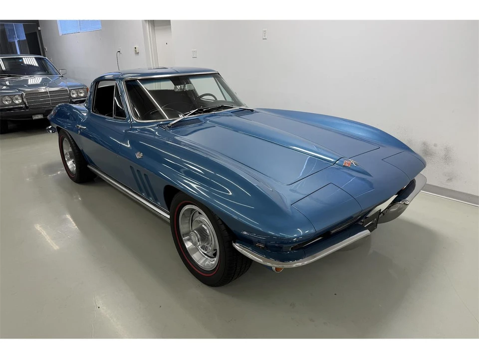 1965 Chevrolet Corvette C2 - Image 2 of 16