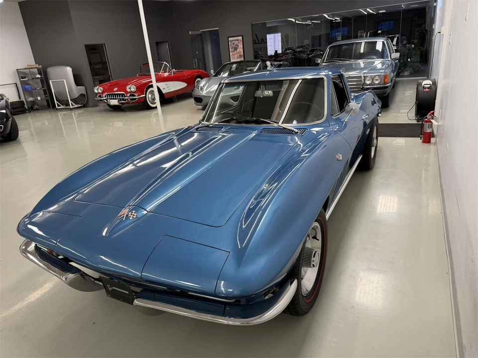 1965 Chevrolet Corvette C2 - Image 5 of 16