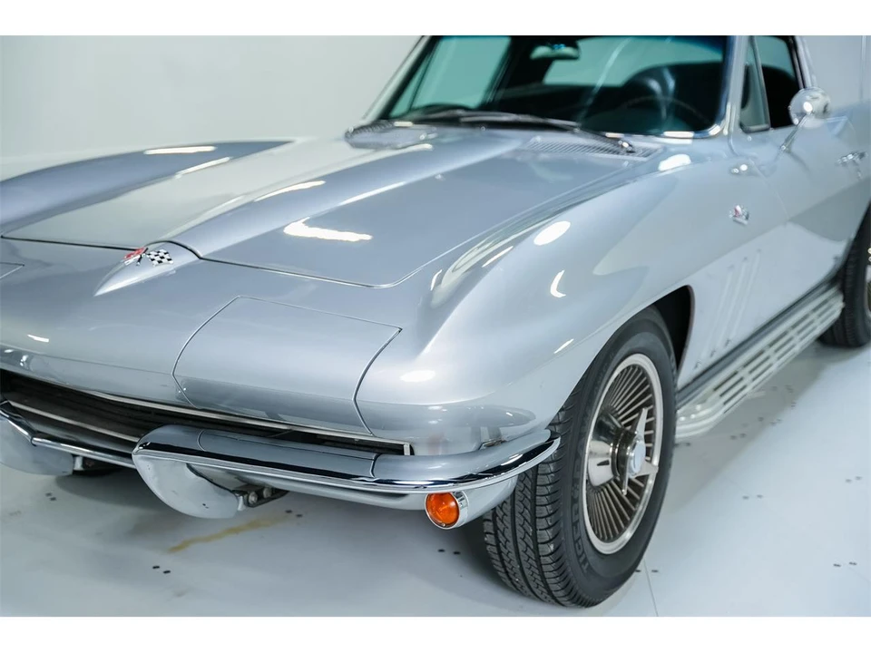 1965 Chevrolet Corvette C2 - Image 10 of 31