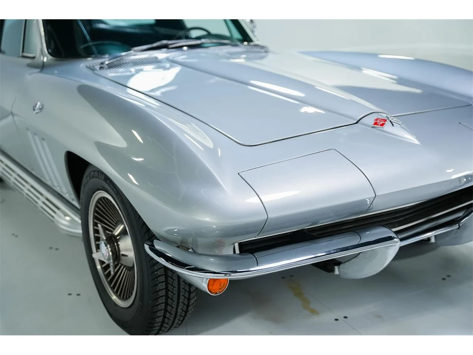 1965 Chevrolet Corvette C2 - Image 9 of 31