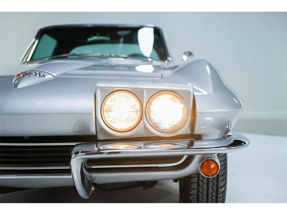 1965 Chevrolet Corvette C2 - Image 13 of 31