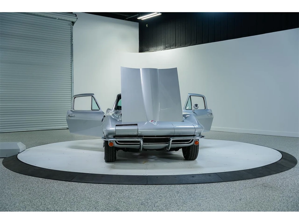 1965 Chevrolet Corvette C2 - Image 16 of 31