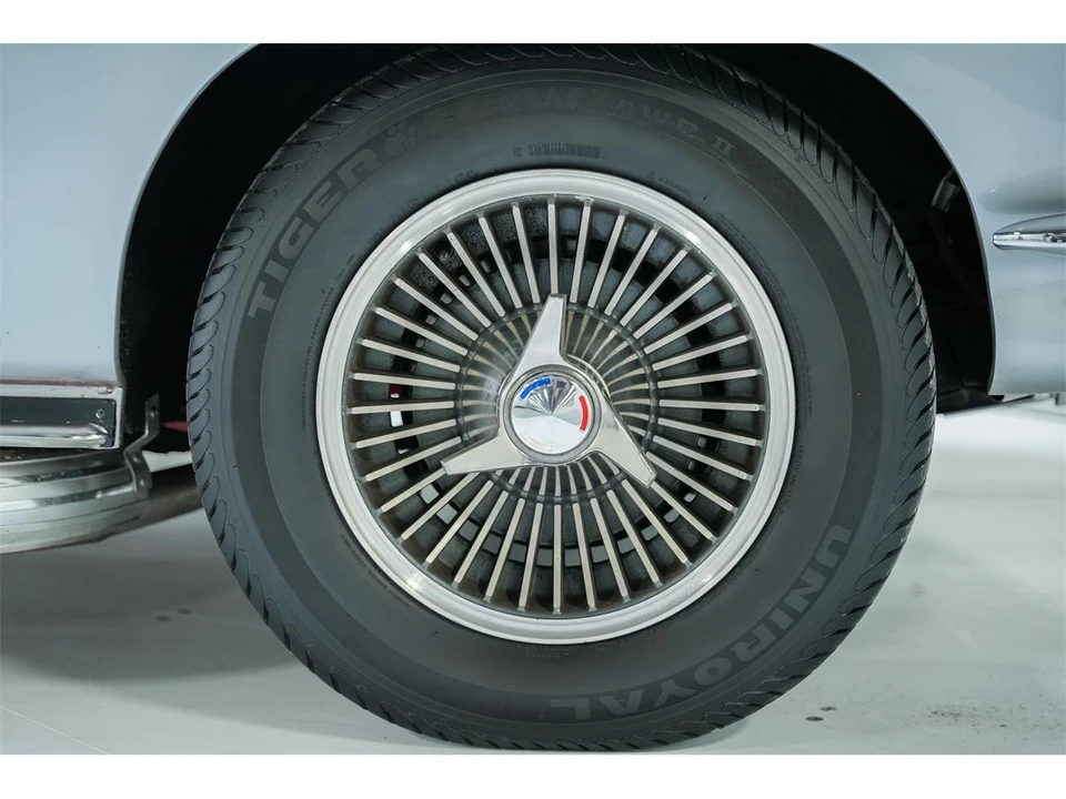 1965 Chevrolet Corvette C2 - Image 25 of 31