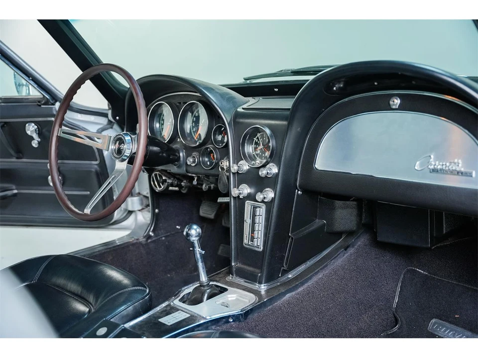 1965 Chevrolet Corvette C2 - Image 29 of 31