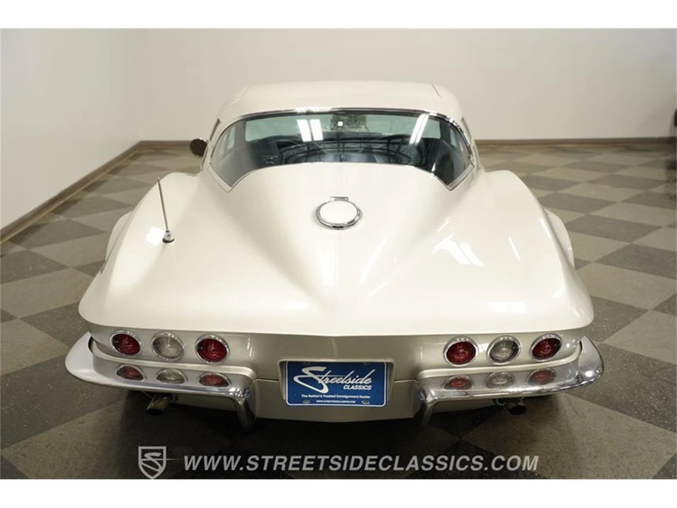 1965 Chevrolet Corvette C2 - Image 30 of 31