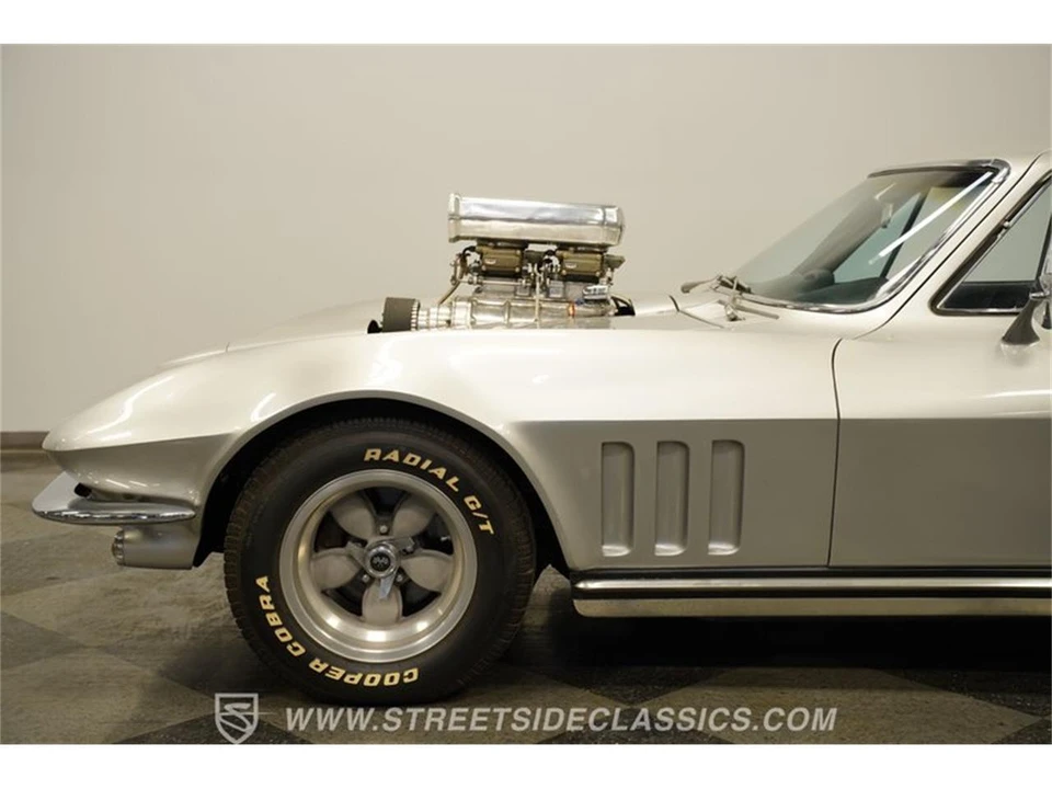 1965 Chevrolet Corvette C2 - Image 26 of 31