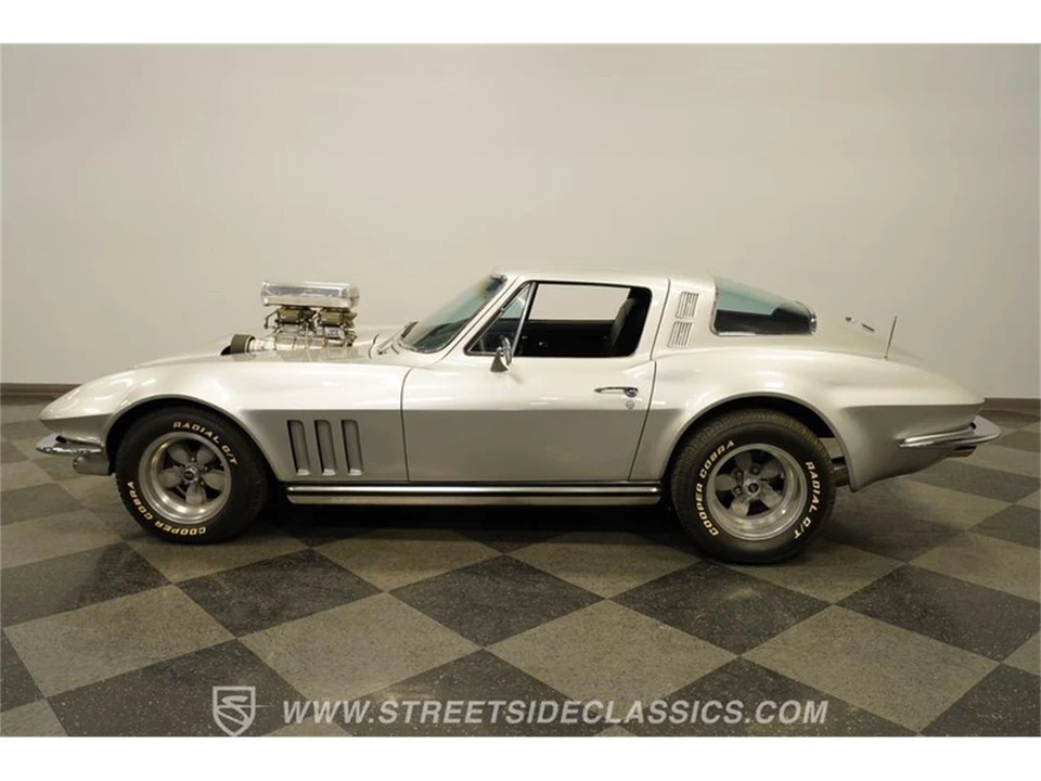 1965 Chevrolet Corvette C2 - Image 8 of 31