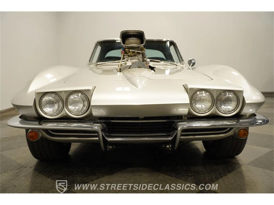 1965 Chevrolet Corvette C2 - Image 24 of 31