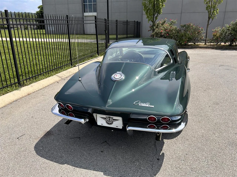 1965 Chevrolet Corvette C2 - Image 13 of 31