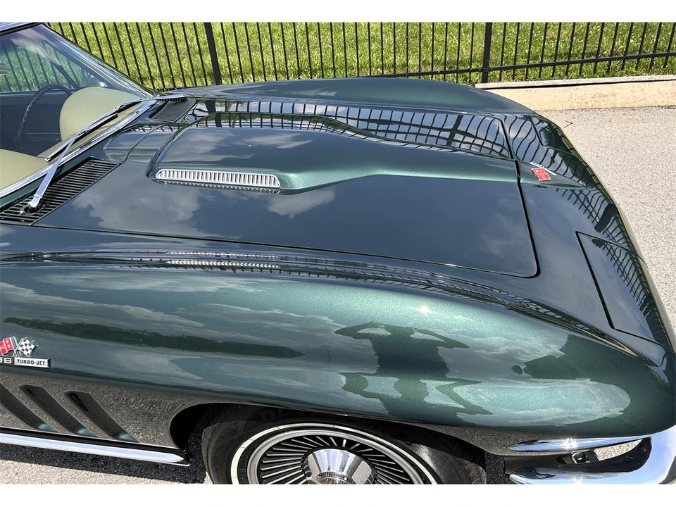 1965 Chevrolet Corvette C2 - Image 16 of 31