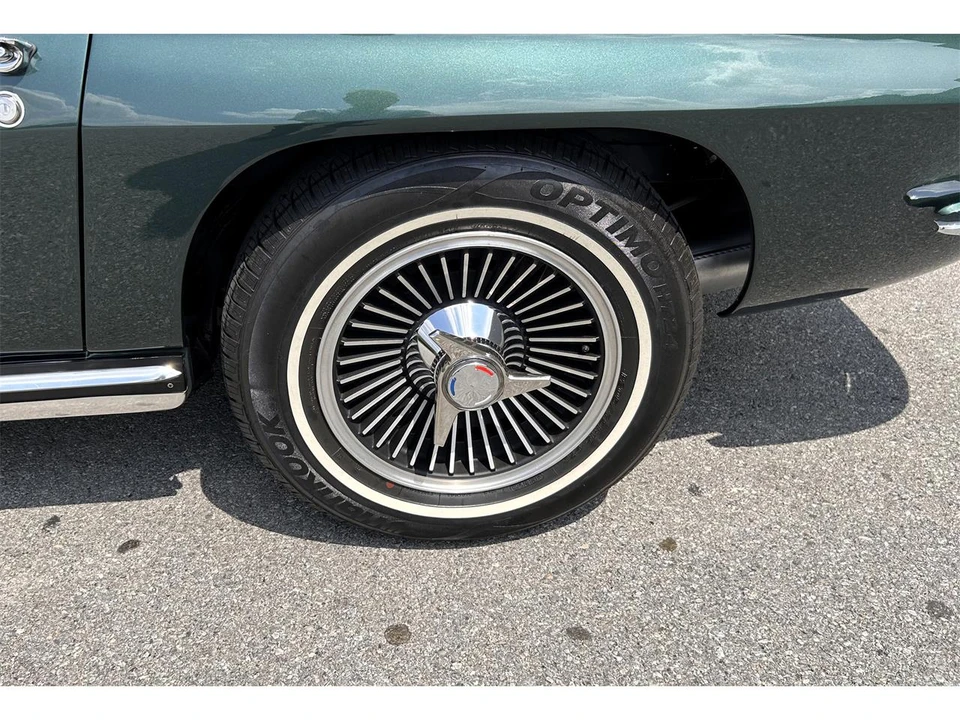 1965 Chevrolet Corvette C2 - Image 19 of 31