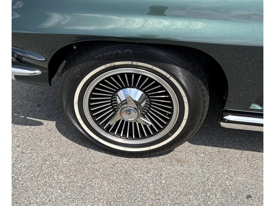 1965 Chevrolet Corvette C2 - Image 20 of 31