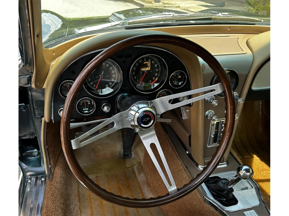 1965 Chevrolet Corvette C2 - Image 24 of 31