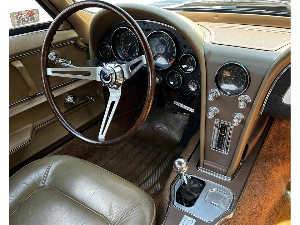 1965 Chevrolet Corvette C2 - Image 26 of 31