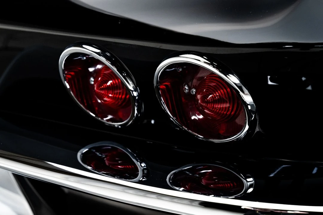 1965 Chevrolet Corvette C2 - Image 27 of 31