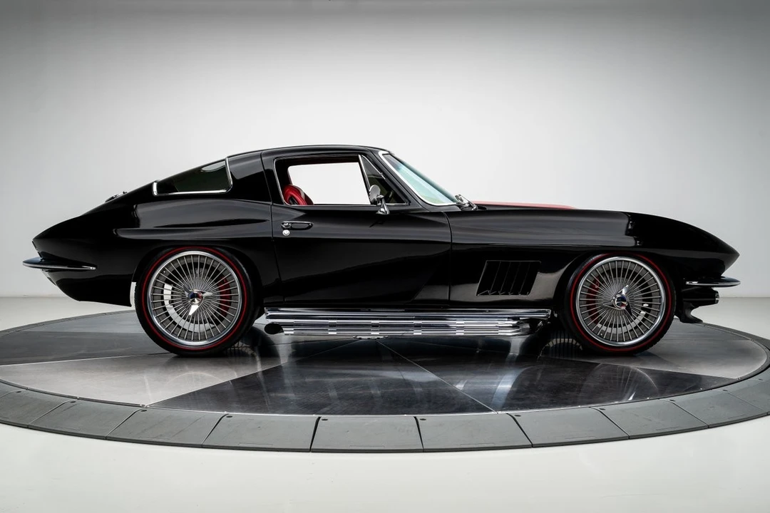 1965 Chevrolet Corvette C2 - Image 16 of 31