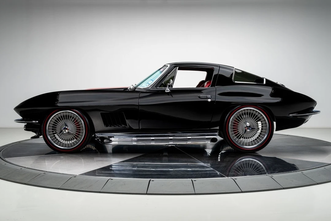 1965 Chevrolet Corvette C2 - Image 17 of 31