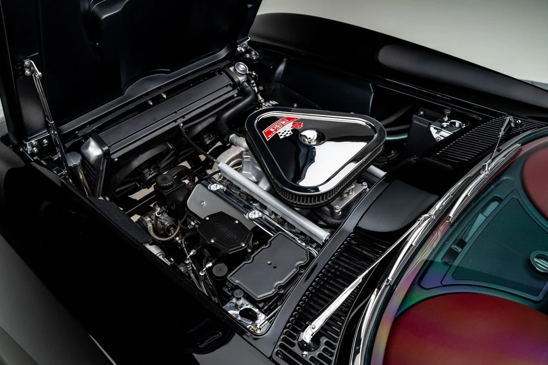 1965 Chevrolet Corvette C2 - Image 2 of 31