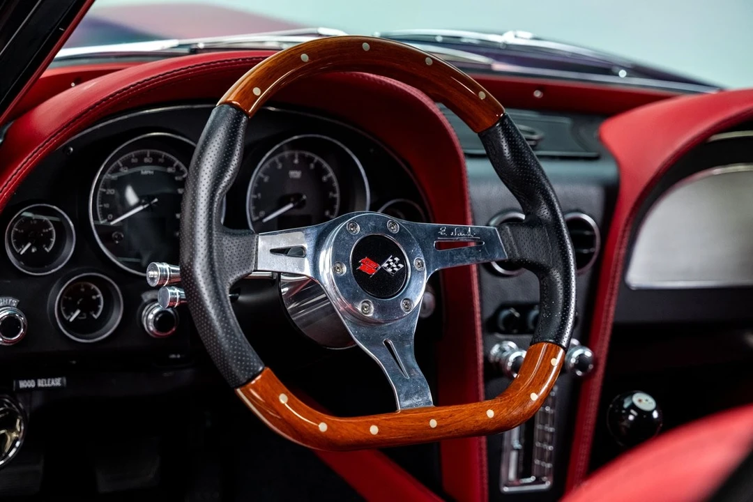1965 Chevrolet Corvette C2 - Image 4 of 31